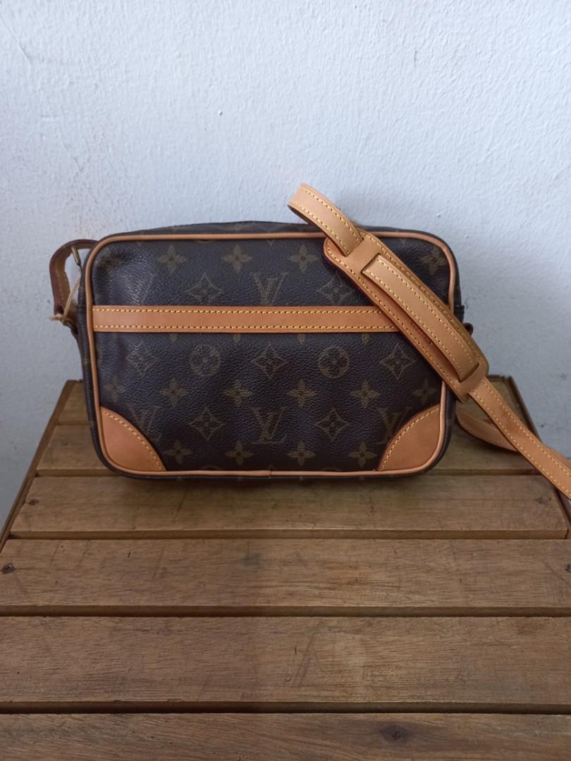 LOUIS VUITTON Trocadero 23 Monogram Canvas Shoulder Bag Brown