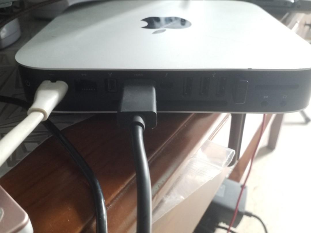 Mac mini (Category: Desktops) located in Singapore. Submitted by exchawla (Listing ID 1096298043, Image 2). Description: works perfectly , specs in pictures. cutting edge display.