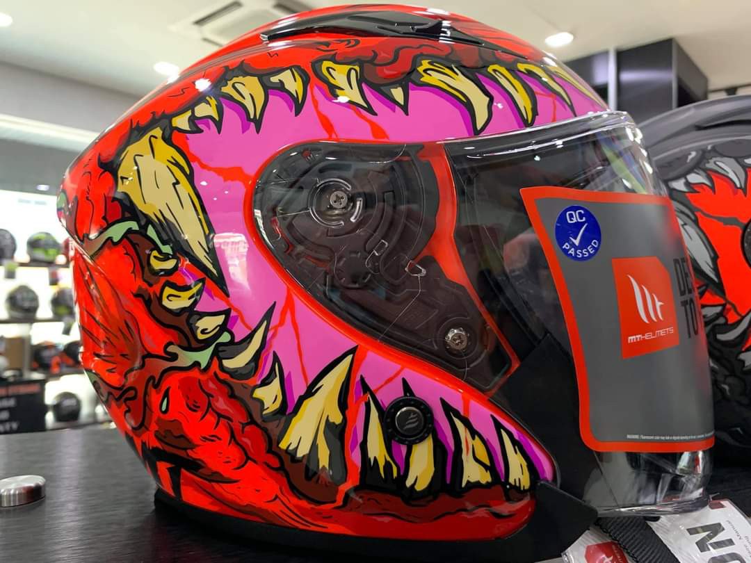 MT helmet Limited Edition L size, Motorcycles, Motorcycle Accessories