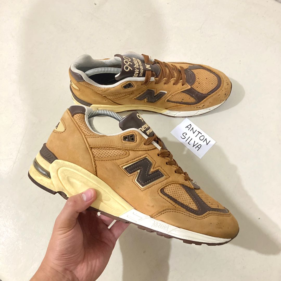 Steal New Balance 990 V2 Chocolate Men S Fashion Footwear Sneakers On Carousell