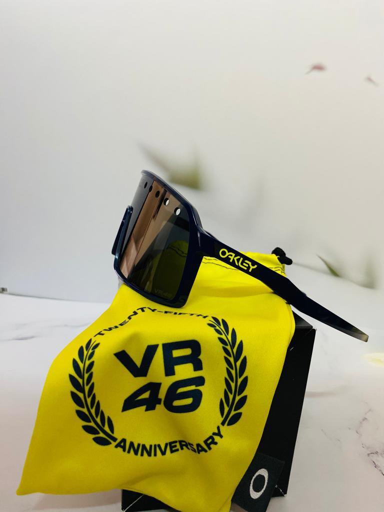 oakley sutro VR46