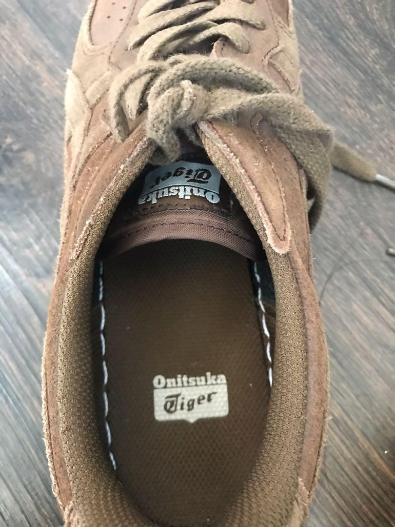 Onitsuka Tiger Limited Edition brown sneakers (Category: Sneakers) located in Singapore. Submitted by rbmw2104 (Listing ID 1096314612, Image 3). Description: Onitsuka Tiger Limited Edition brown Sneakers .