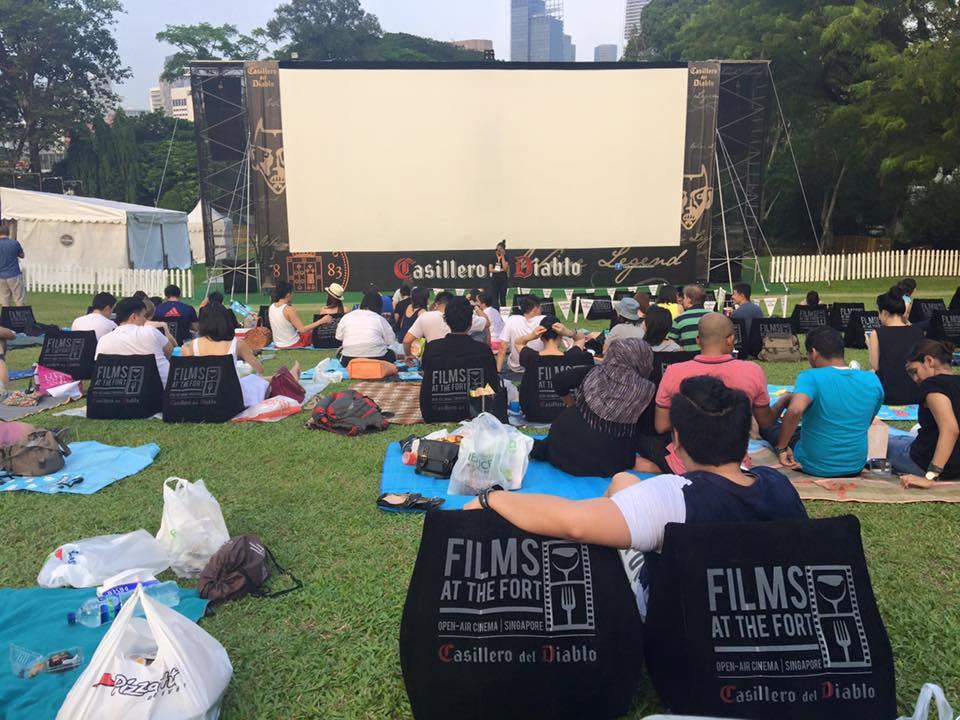 Inflatable cinema chair deals