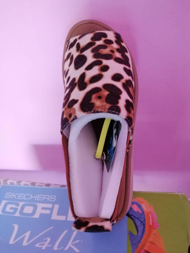 Skechers 2025 jigsawed sandals
