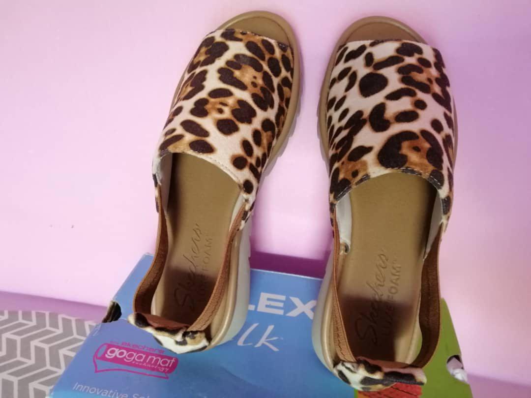 Skechers open-toe leopard print store slip-on shoes - jigsawed