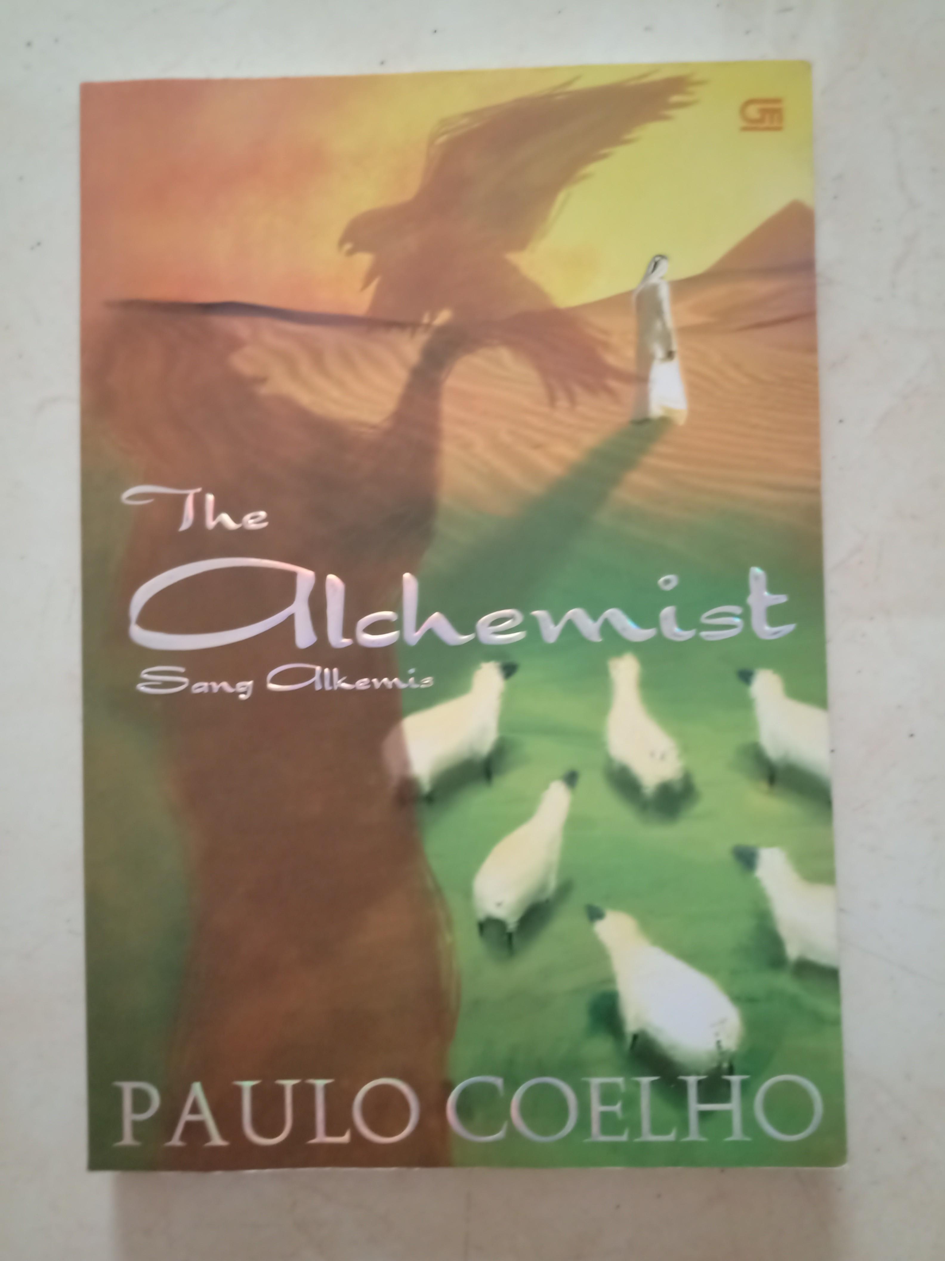 The Alchemist By Paulo Coelho Buku Alat Tulis Buku Di Carousell