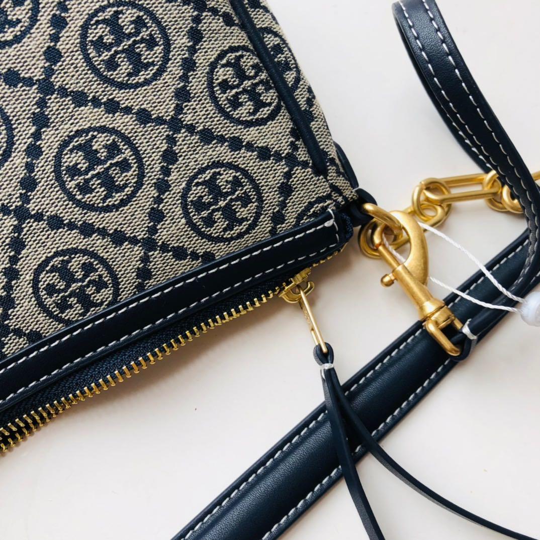 T Monogram in Jacquard with Fine Leather Trim Zip Camera Bag (Tory Burch  79356), Women's Fashion, Bags & Wallets, Cross-body Bags on Carousell