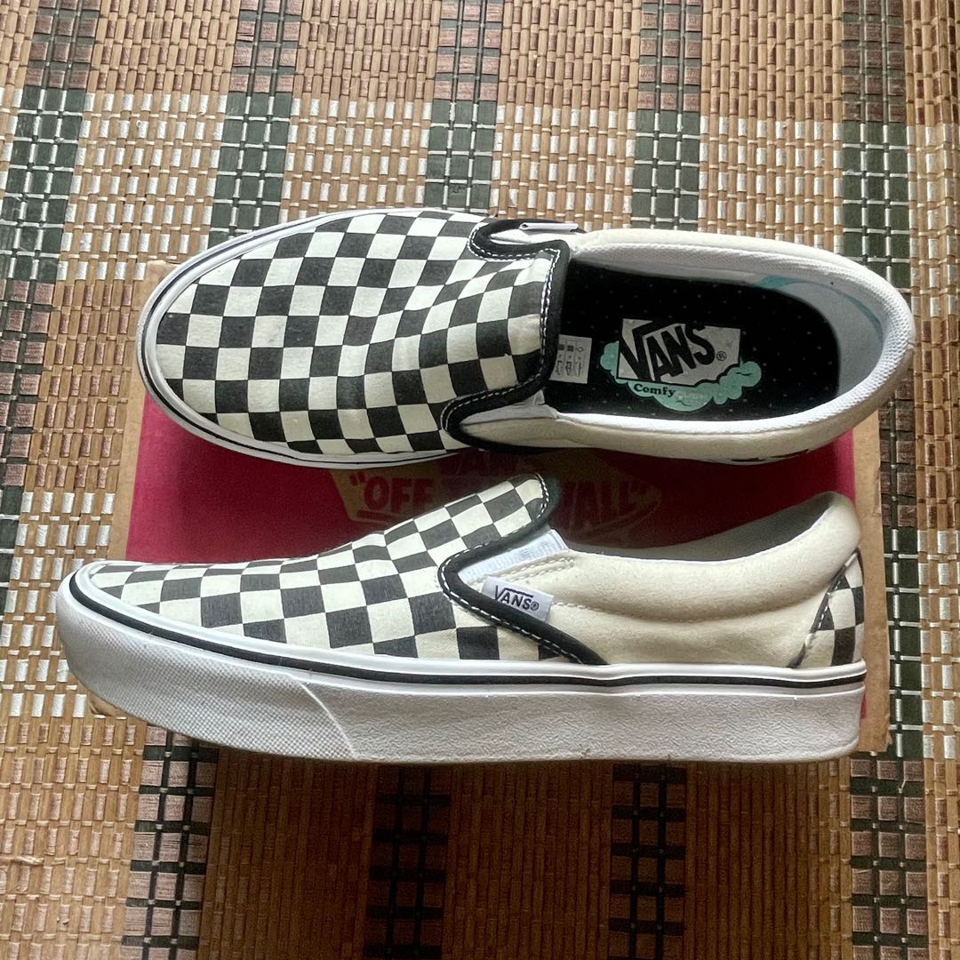 Comfycush sale checkered vans