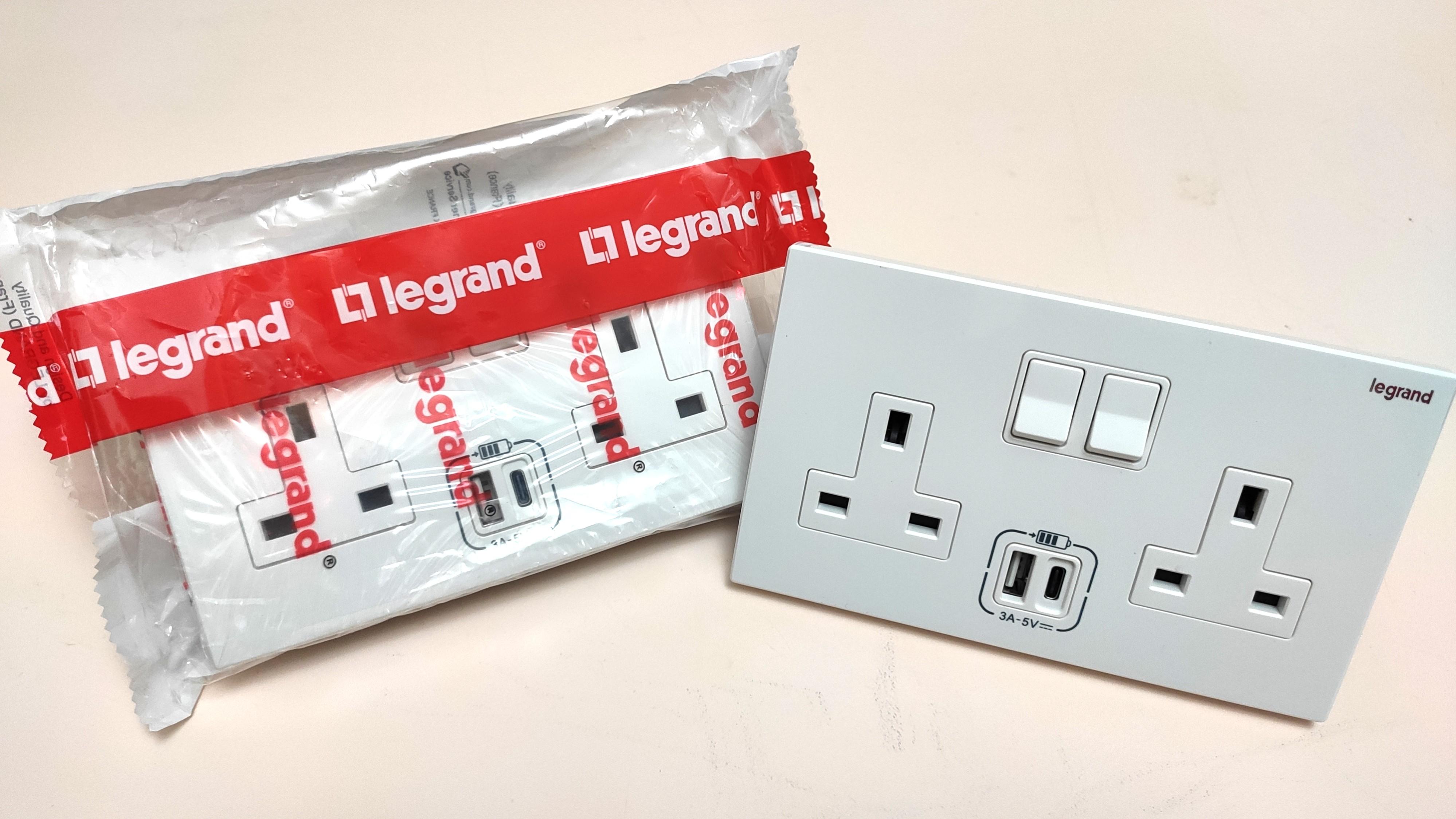 Legrand Galion 兩位插座連usb充電白色usb插蘇13a孖蘇power Socket With Usb Charger Type C 傢俬 家居 其他 Carousell Legrand Galion 兩位插座連usb充電白色usb插蘇13a孖蘇power Socket With Usb Charger Type C 傢俬 家居 其他 Carousell