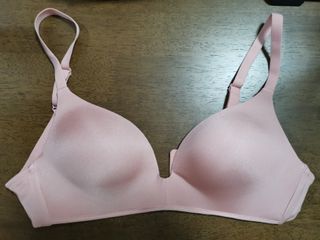(Category: ) located in . Submitted by eluxstore (Listing ID 1096585357, Image 1). Description: .