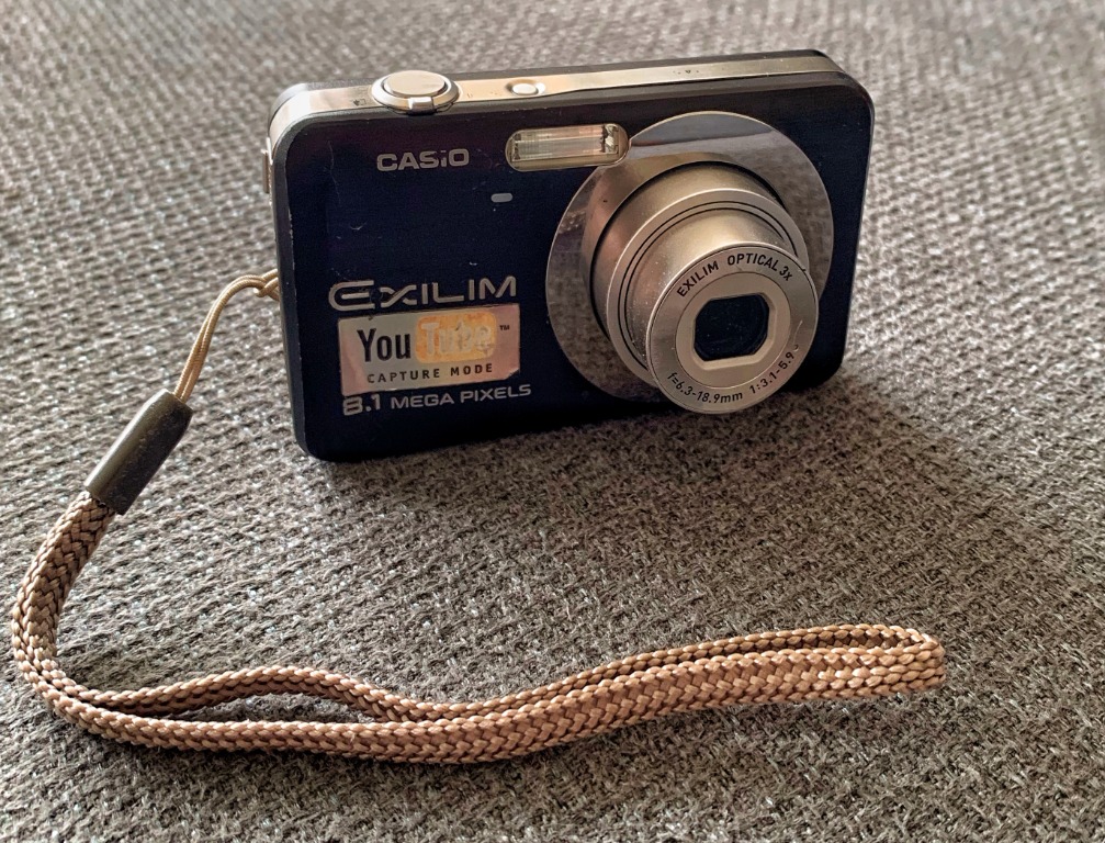 Casio exilim camera 8.1 megapixels charger sales