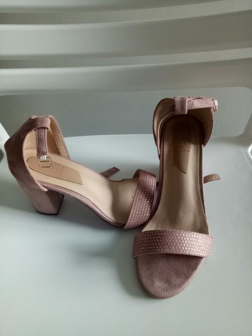 Dusty rose heels online