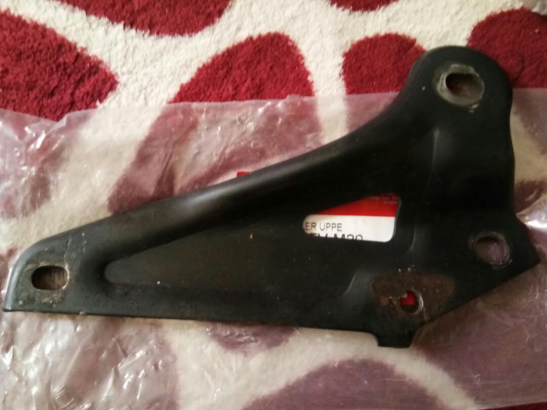 Exzos bracket (Category: Motorbikes) located in Kuala Lumpur. Submitted by fadzilmz (Listing ID 1096572910, Image 2). Description: bracket untuk exzos original honda thailand.