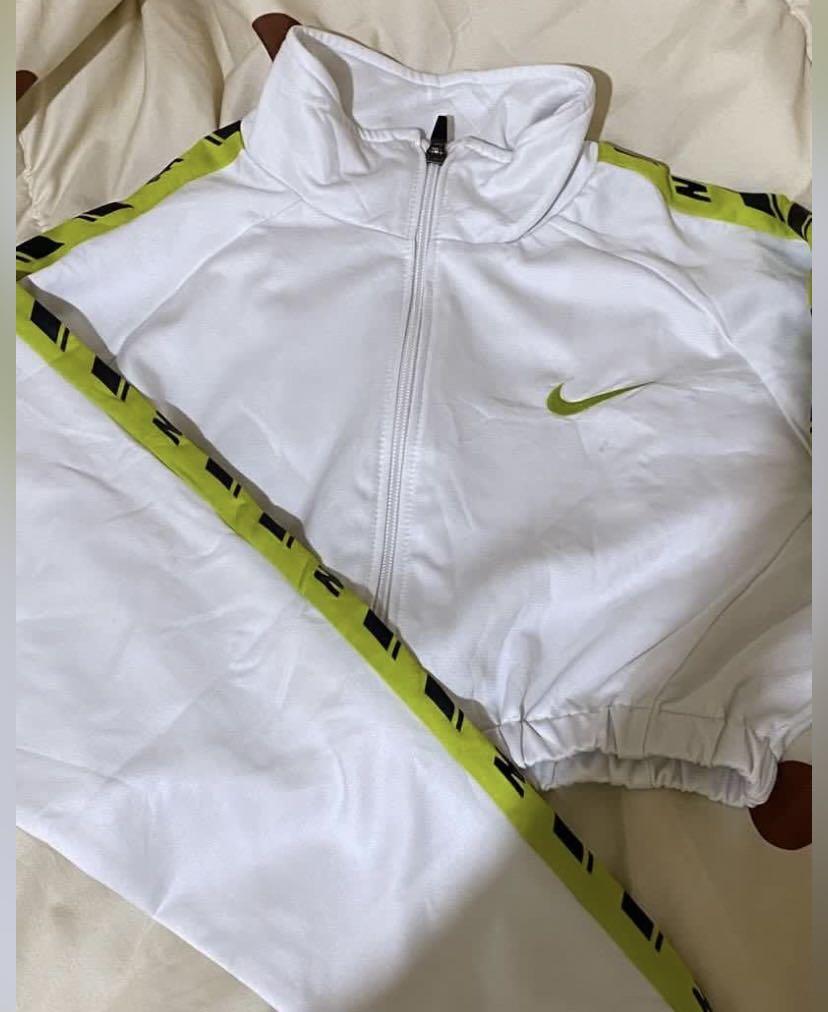 Nike crop jacket clearance