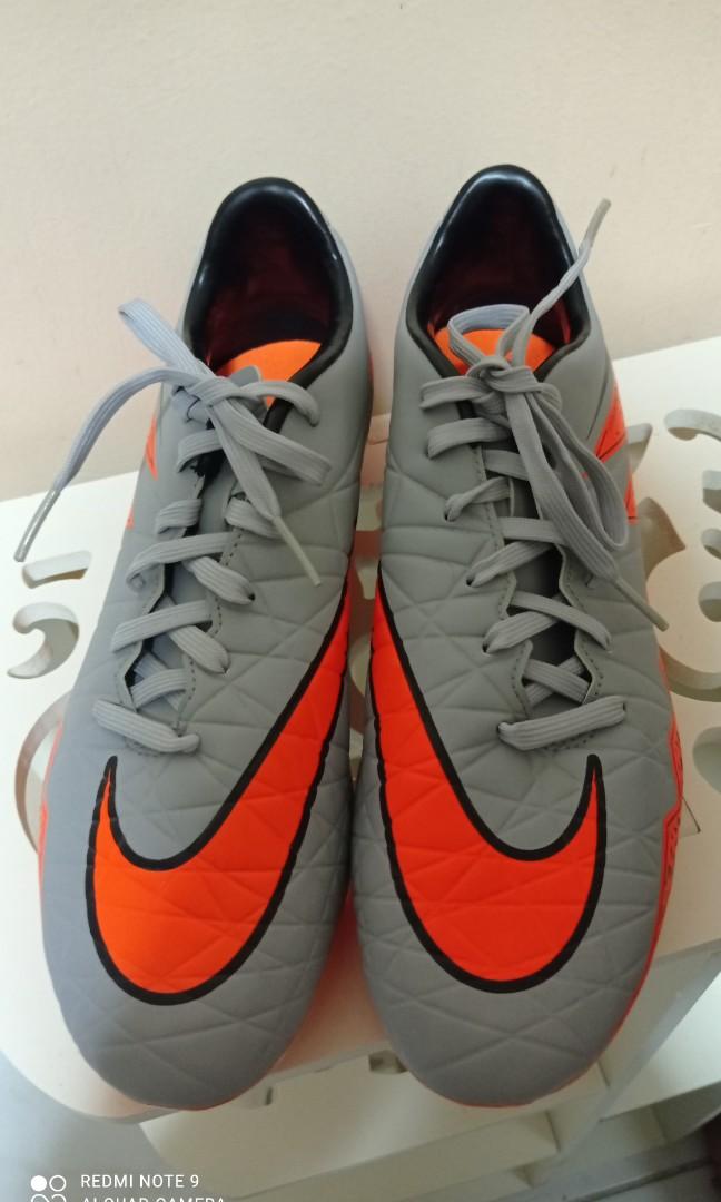 nike shoes sports football