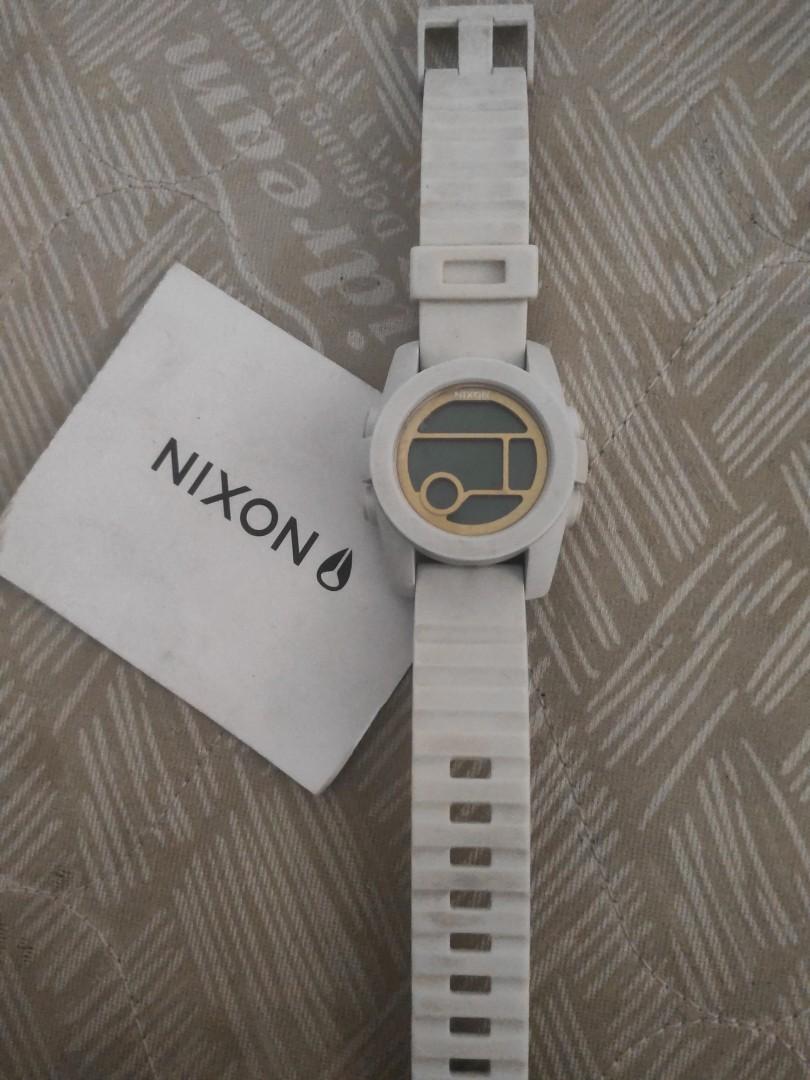 Nixon the shop unit 40