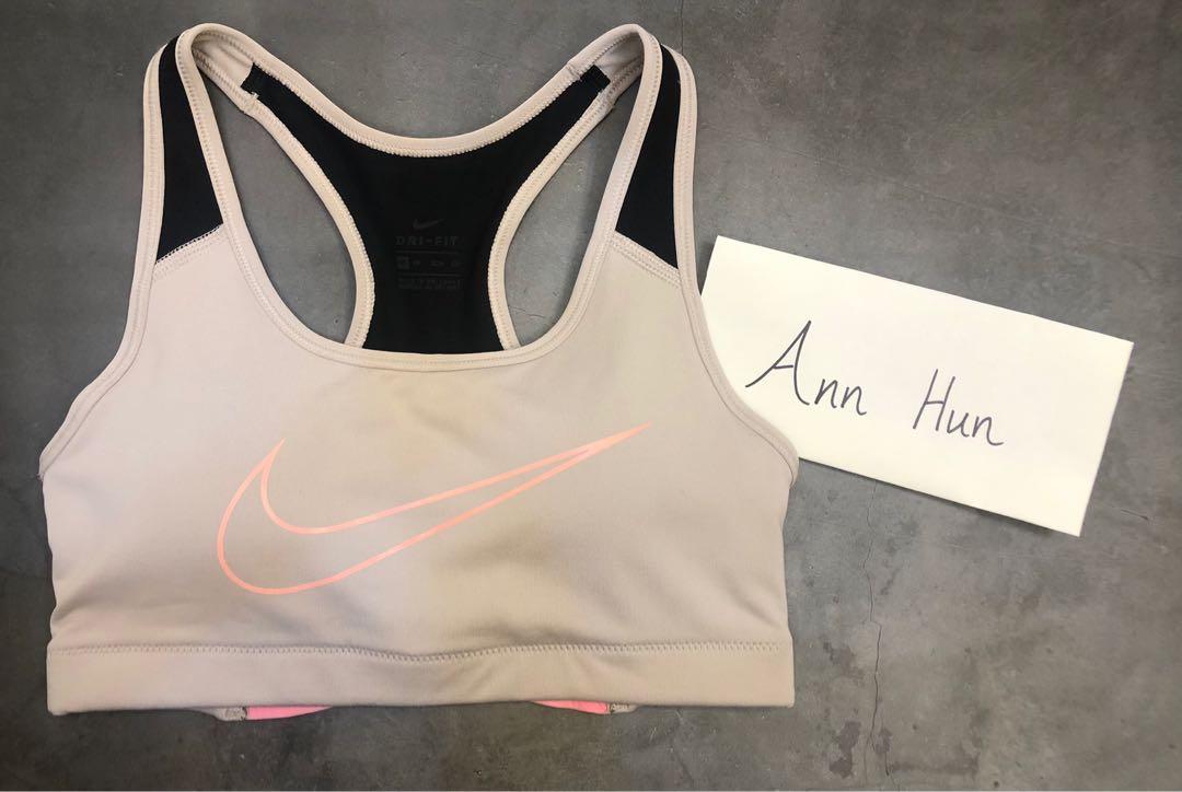 ORIGINAL Nike Sports Bra (Size XS), Women's Fashion, Tops, Sleeveless on  Carousell