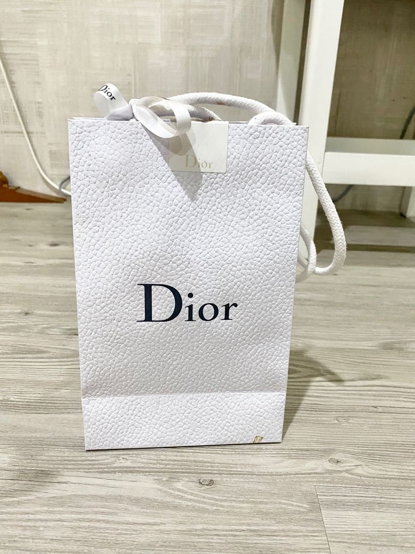 Paperbag dior store