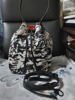 (Category: ) located in . Submitted by ootdanywhere (Listing ID 1096500271, Image 1). Description: .