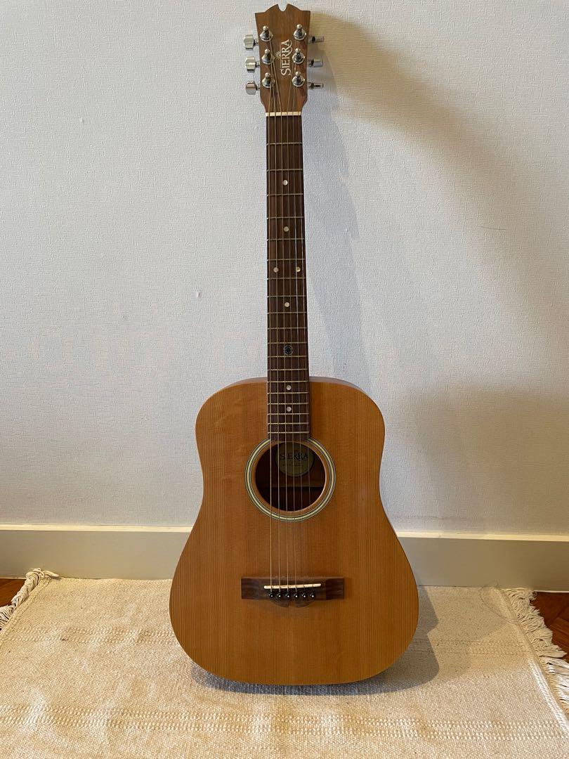 Sierra ST10 travel Guitar ( Like NEW 9.9/10) comes with bag 