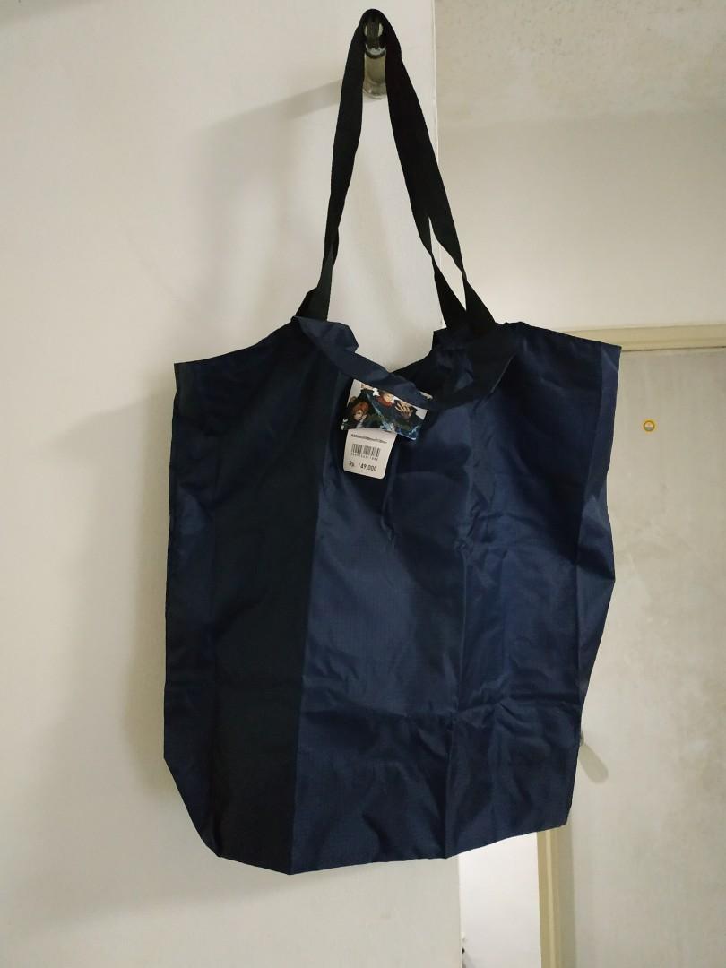 Uniqlo UT Jujutsu Kaisen Itadori Biru 