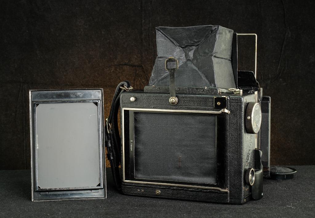 Vintage 1929 Zeiss Ikon Miroflex B Camera 9 x 12 cm with a Carl Zeiss