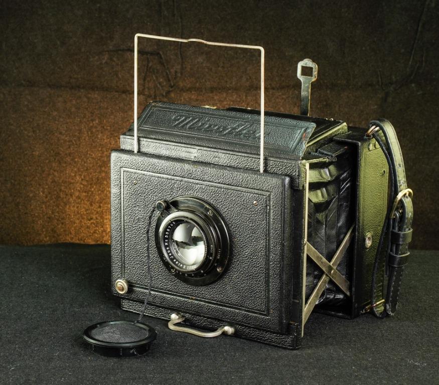 Vintage 1929 Zeiss Ikon Miroflex B Camera 9 x 12 cm with a Carl Zeiss
