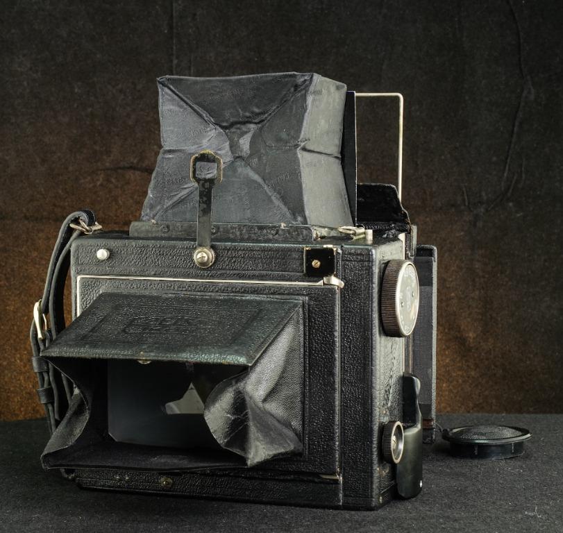 Vintage 1929 Zeiss Ikon Miroflex B Camera 9 x 12 cm with a Carl Zeiss