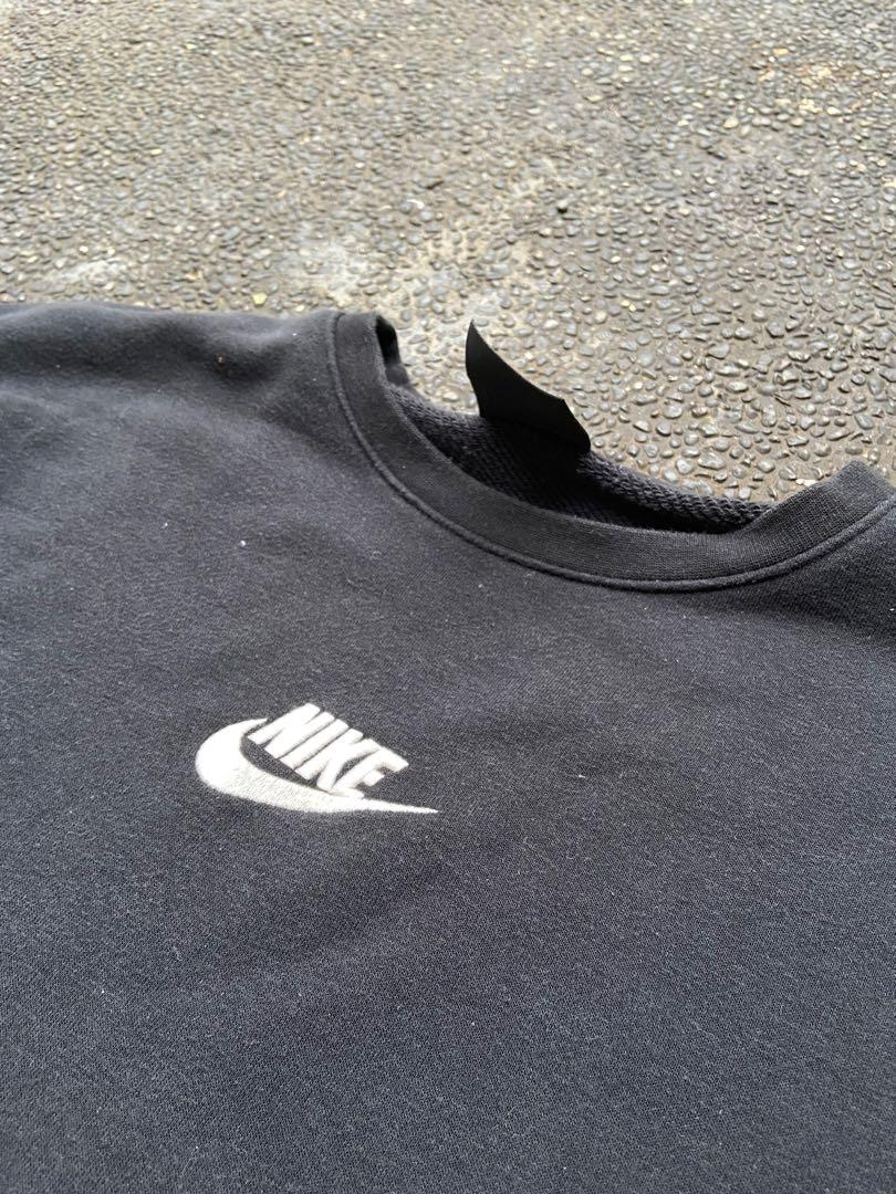 nike crew neck with swoosh in middle