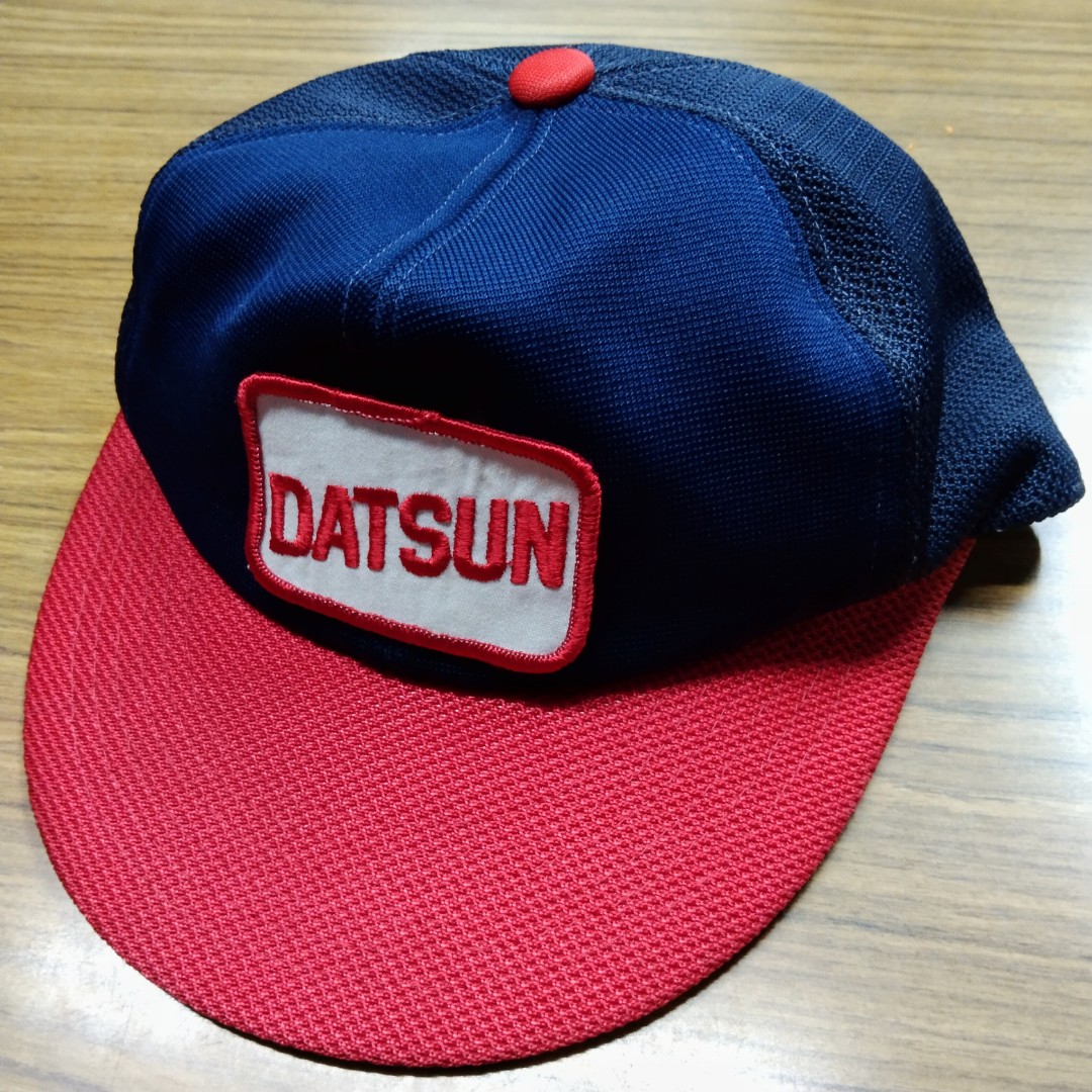 Vintage cap, Men's Fashion, Watches 