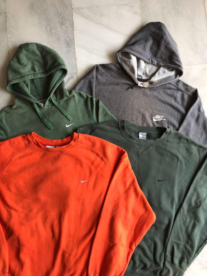 vintage forest green nike crewneck sweatshirt 90's fashion