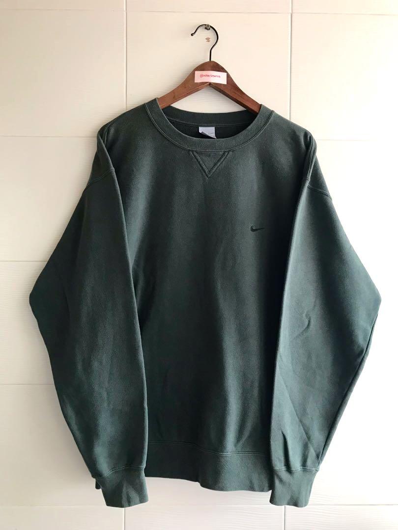 vintage forest green nike crewneck sweatshirt 90's fashion