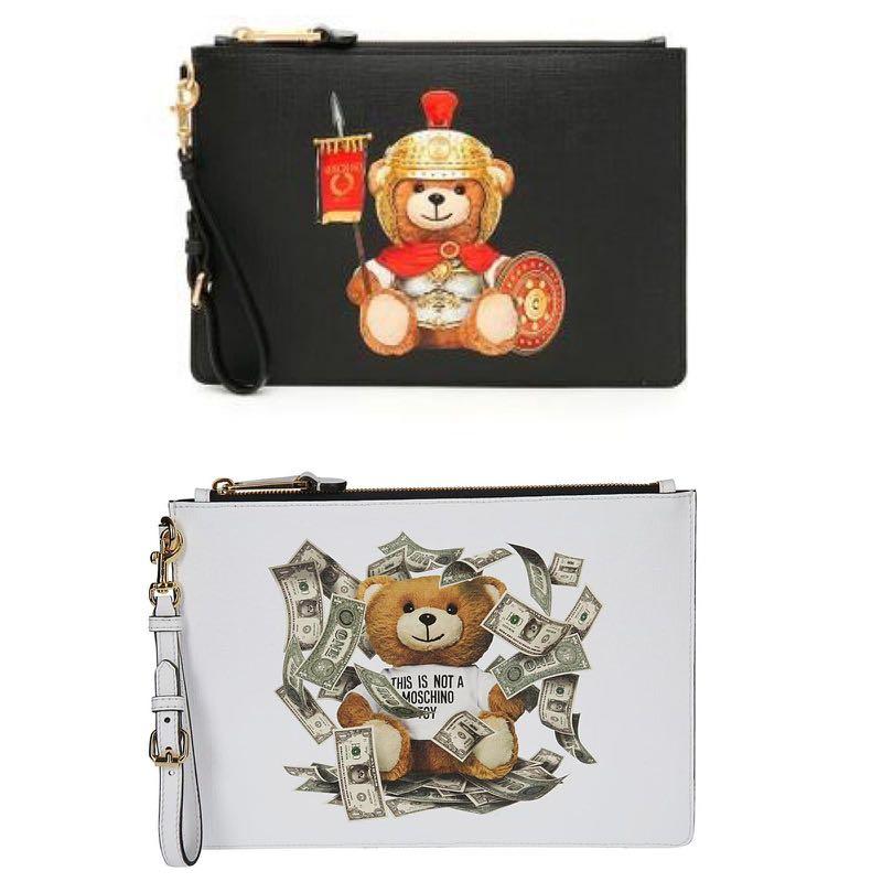 Moschino clutch best sale