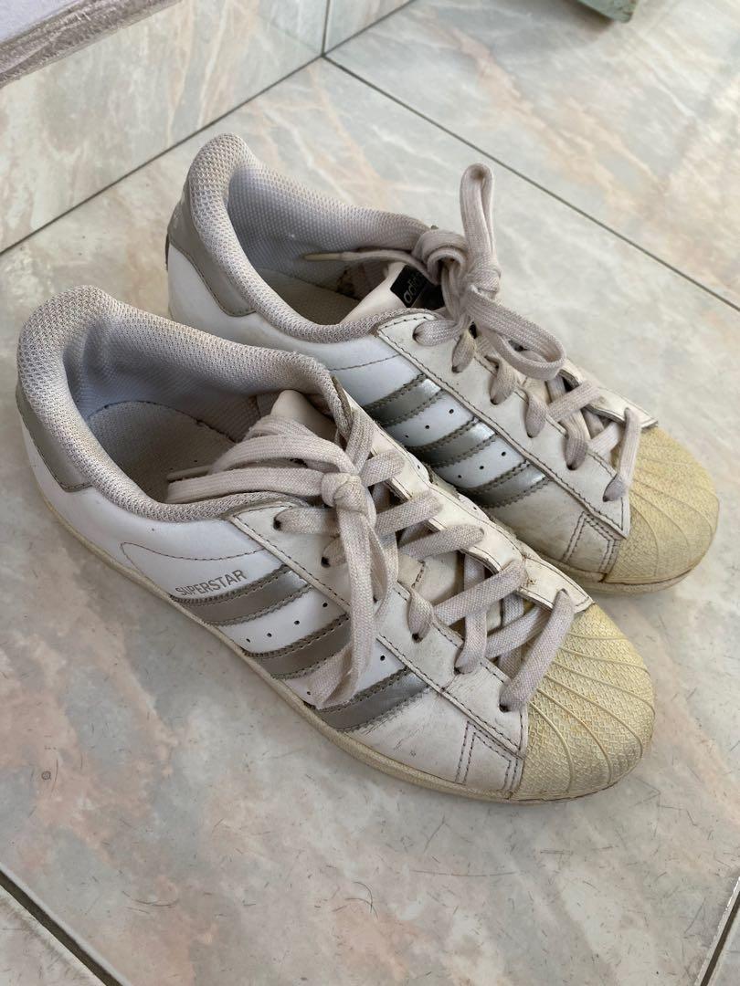 Originals silver sale metallic superstar sneakers