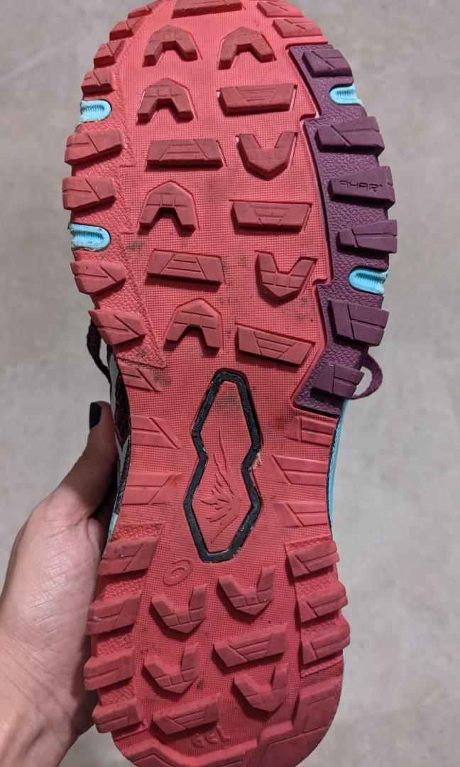 Almost New Asics running shoe size 7.5 39