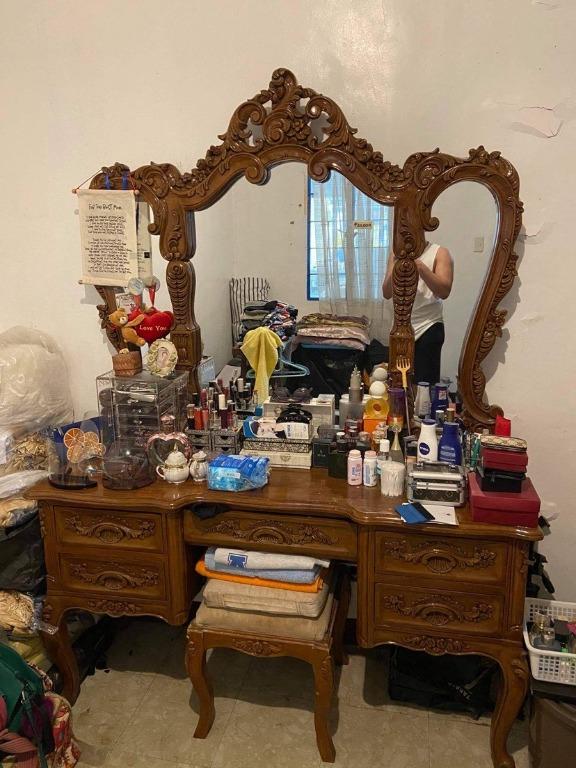 Antique Makeup Vanity Furniture Home, Antique Makeup Dresser With Mirror