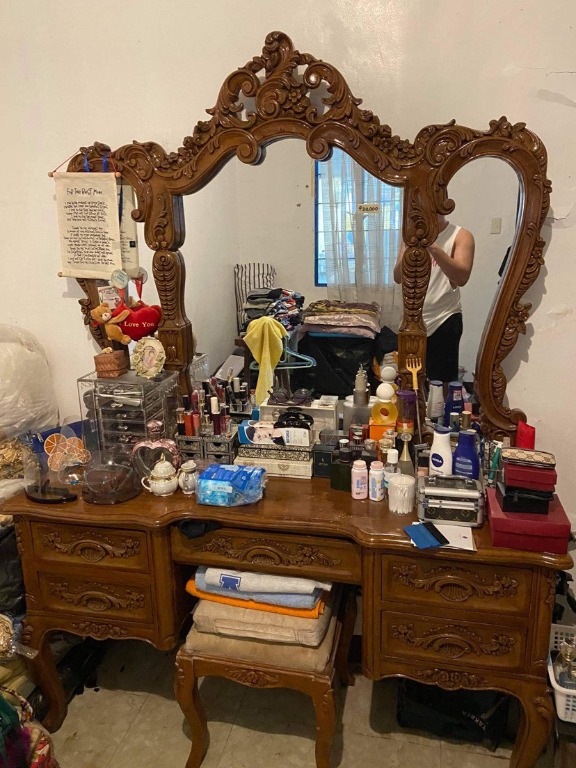 Antique makeup dresser online