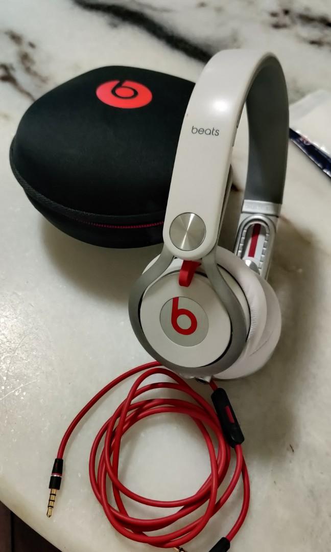 Beats by dr. Dre Mixr Comparison (Real vs. Fake) 