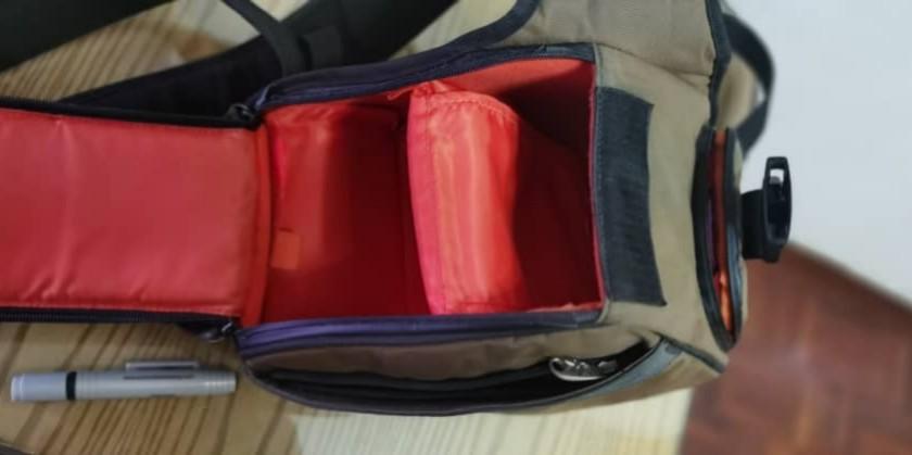 Camera Side Backpack (Category: Camera Bags & Carriers) located in Kuala Lumpur. Submitted by miraclemore (Listing ID 1095979130, Image 2). Description: - can put DSLR and 2 lenses - Include waterproof cloth.