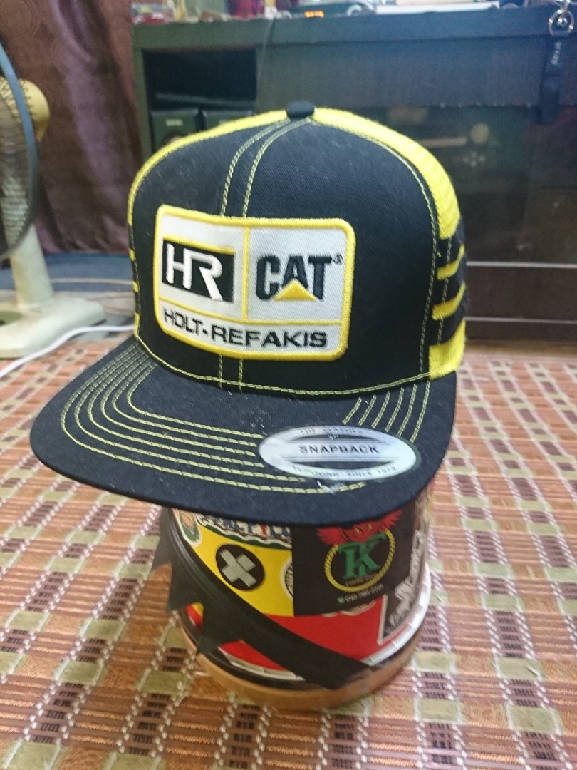 CAT HOLT_REFAKIS 3LINE, Men's Fashion 