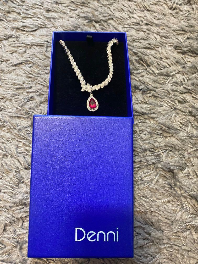 Denni necklace top