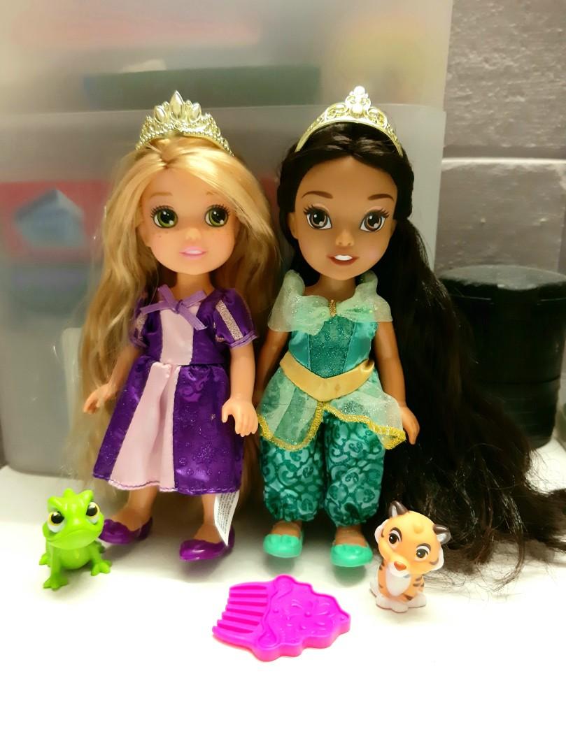 Disney mini best sale princess doll set