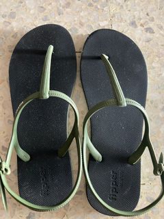 (Category: ) located in . Submitted by pretycloset (Listing ID 1096740245, Image 1). Description: .