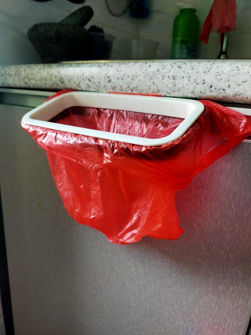 Food waste plastic hanger bin, Furniture & Home Living, Kitchenware