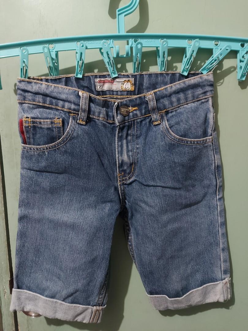 Garfield Denim kids short (Category: Babies & Kids Fashion) located in Taguig. Submitted by ldmagno (Listing ID 1096903297, Image 1). Description: almost new.