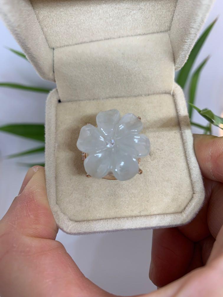 White flower hotsell ring