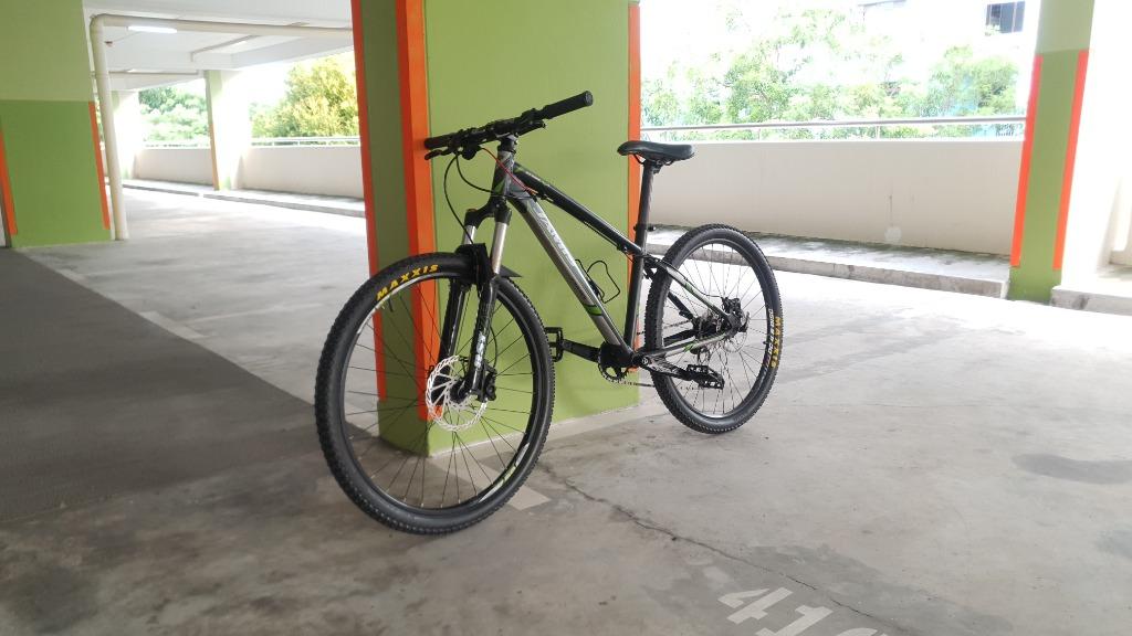 Jamis Trail X3 Hardtail Mountain Bike
