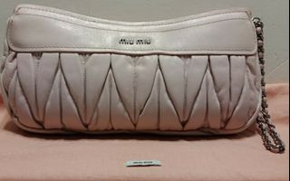 (Category: ) located in . Submitted by queencloset09 (Listing ID 1096733918, Image 1). Description: .