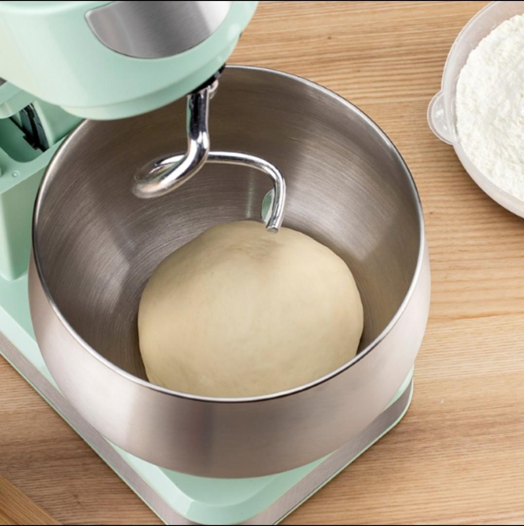 Multi-Function Stand Mixer (Category: Coffee Machines & Makers) located in Singapore. Submitted by redelicious (Listing ID 1096761881, Image 4). Description: pre-order Multi-function mixer 5.5L.