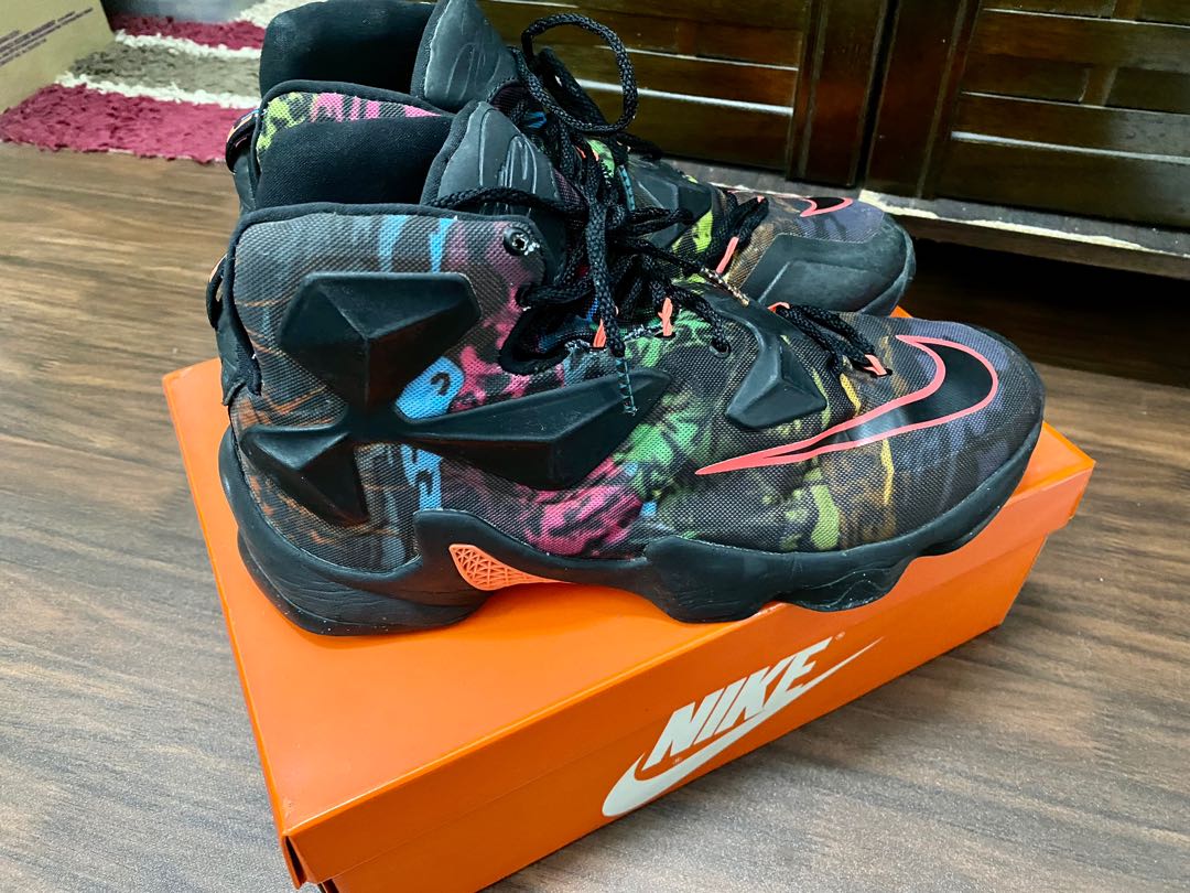 Lebron james akronite shoes 2025